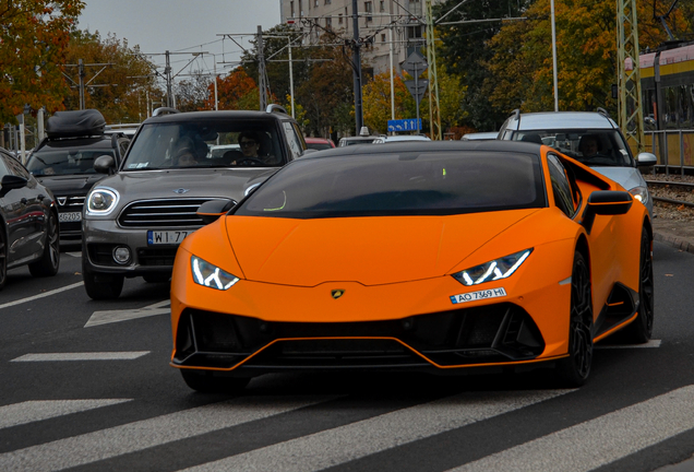 Lamborghini Huracán LP640-4 EVO