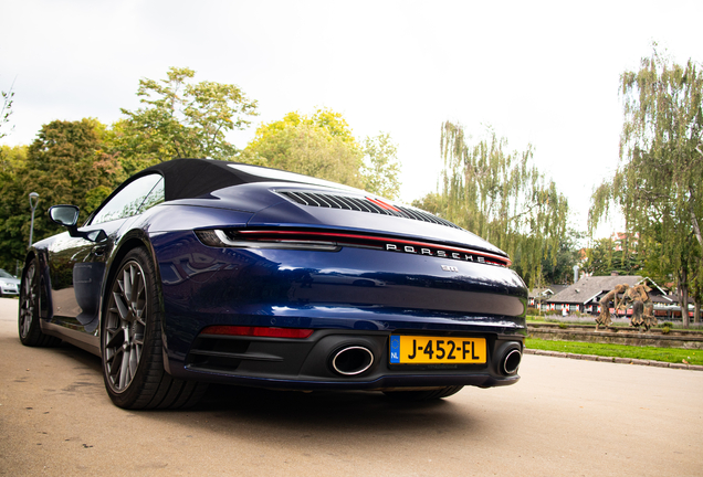 Porsche 992 Carrera 4S Cabriolet