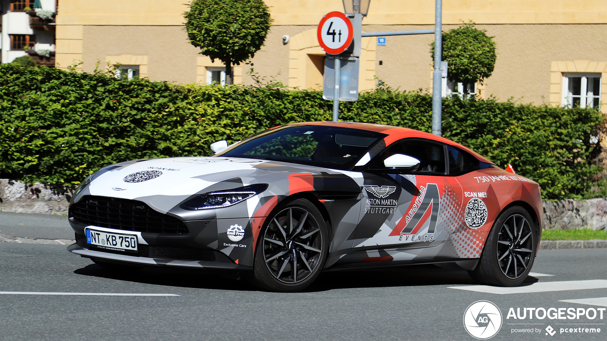 Aston Martin DB11 V8