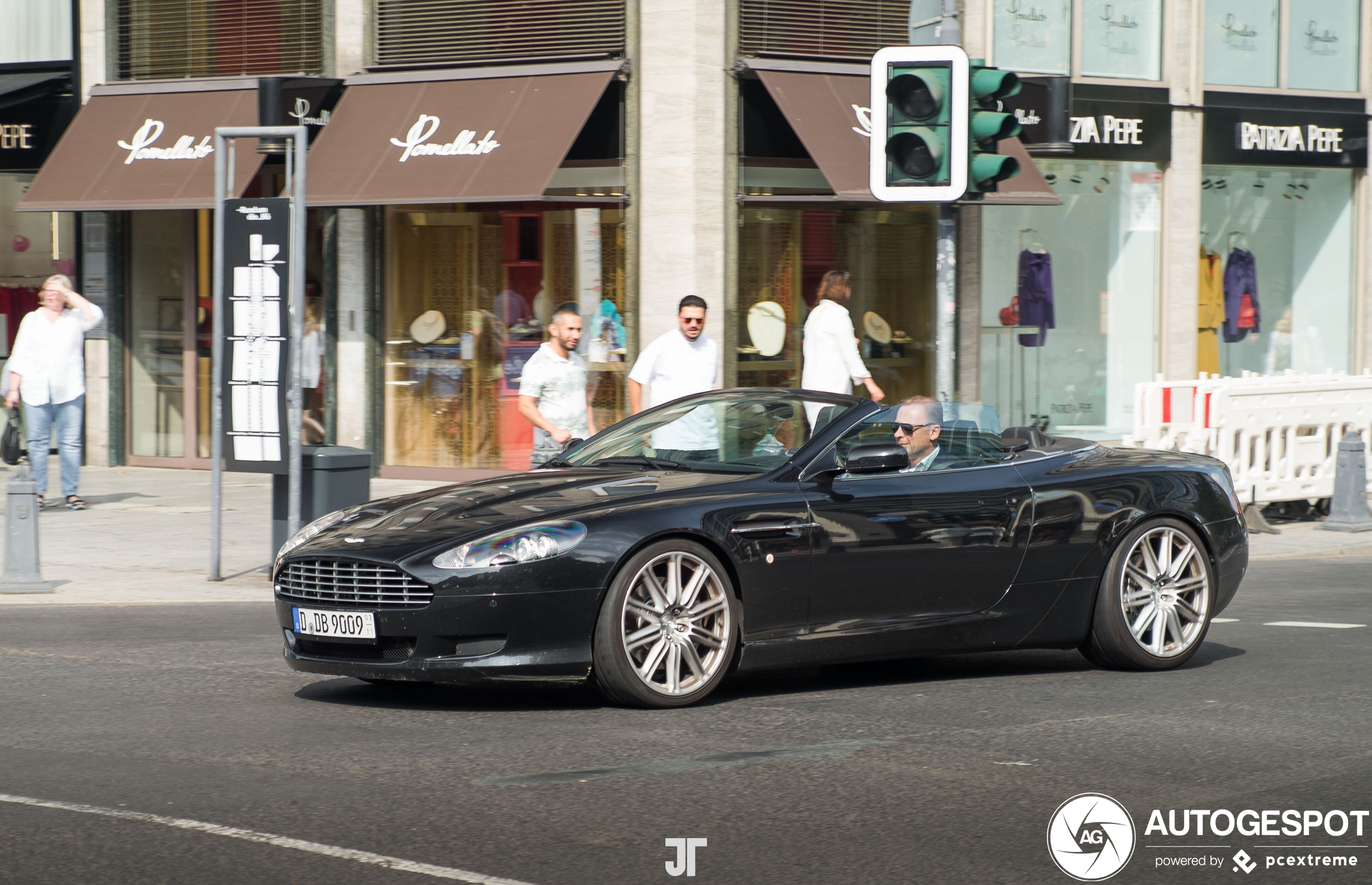 Aston Martin DB9 Volante