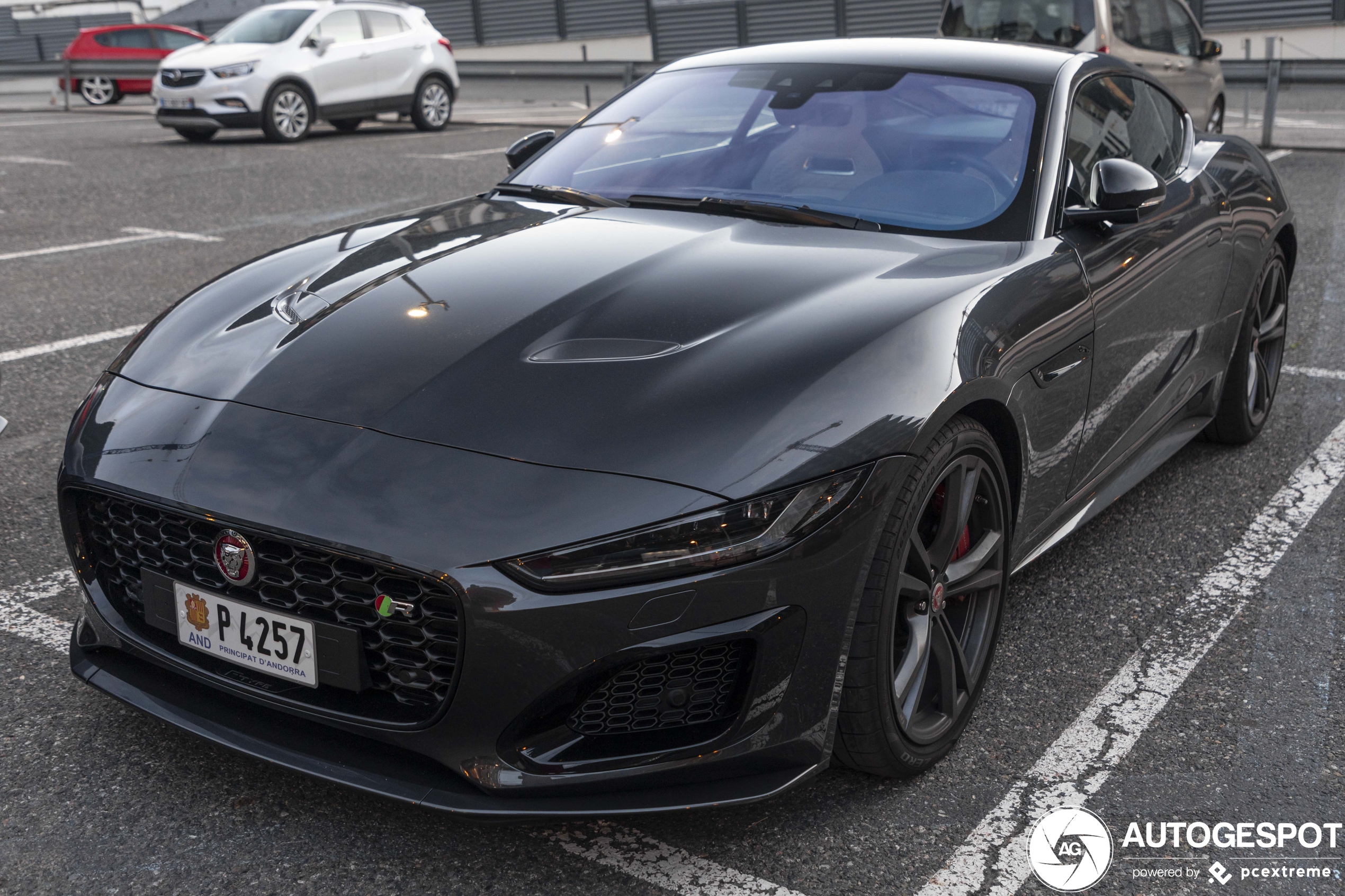 Jaguar F-TYPE R Coupé 2020