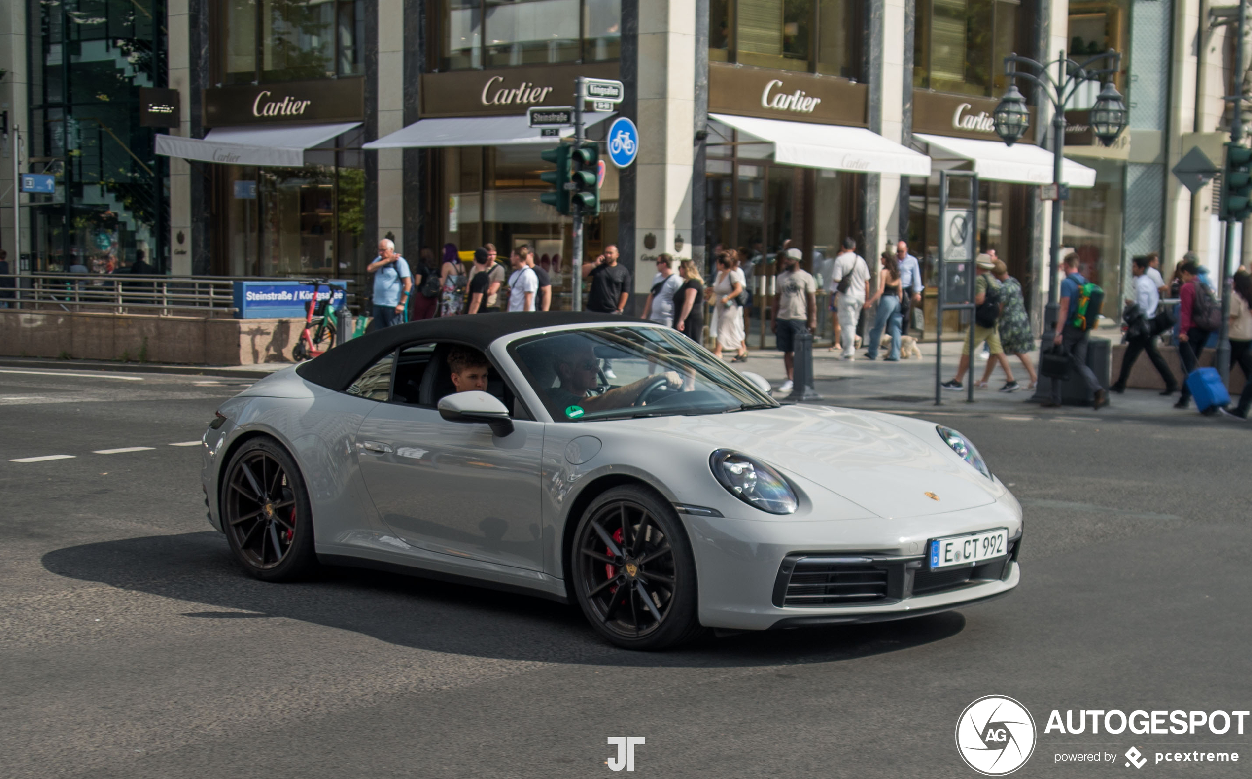 Porsche 992 Carrera 4S Cabriolet