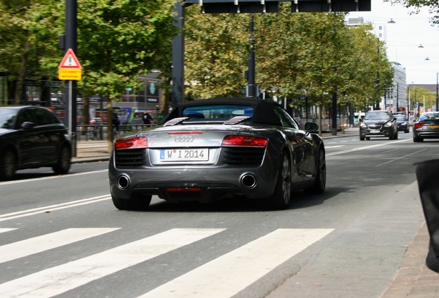 Audi R8 V10 Spyder 2013