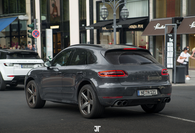 Porsche 95B Macan GTS