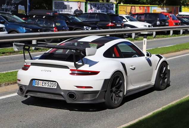 Porsche 991 GT2 RS Weissach Package