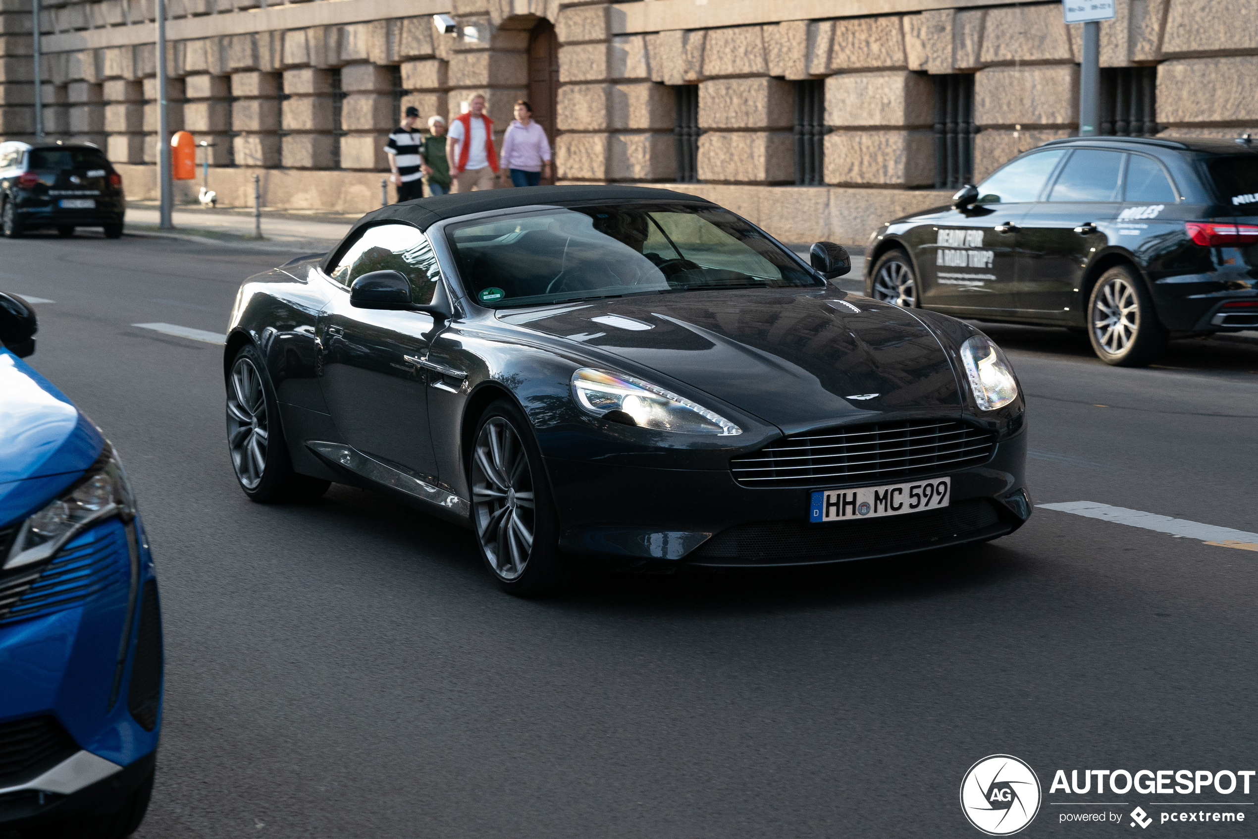 Aston Martin DB9 Volante 2013