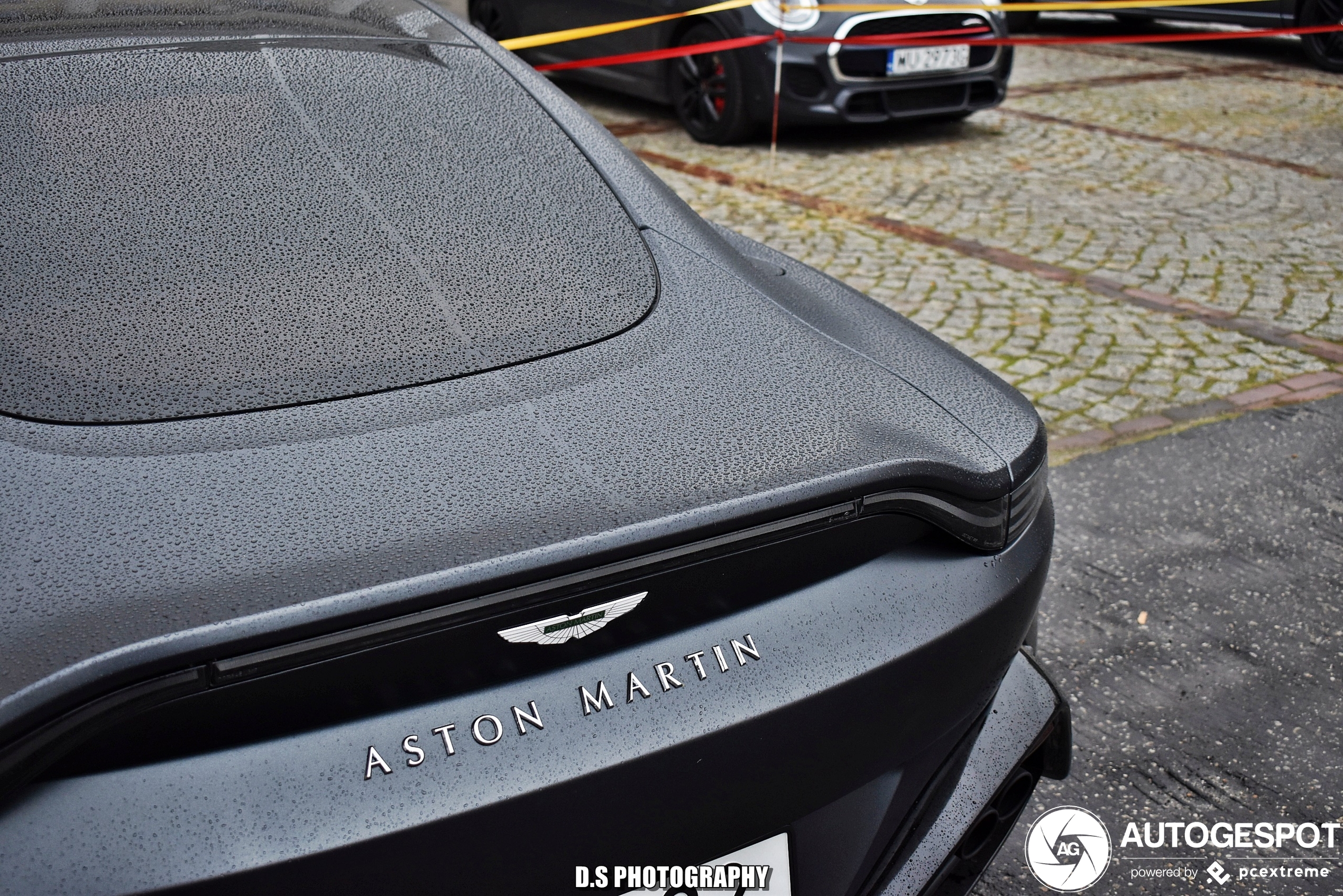 Aston Martin V8 Vantage 2018