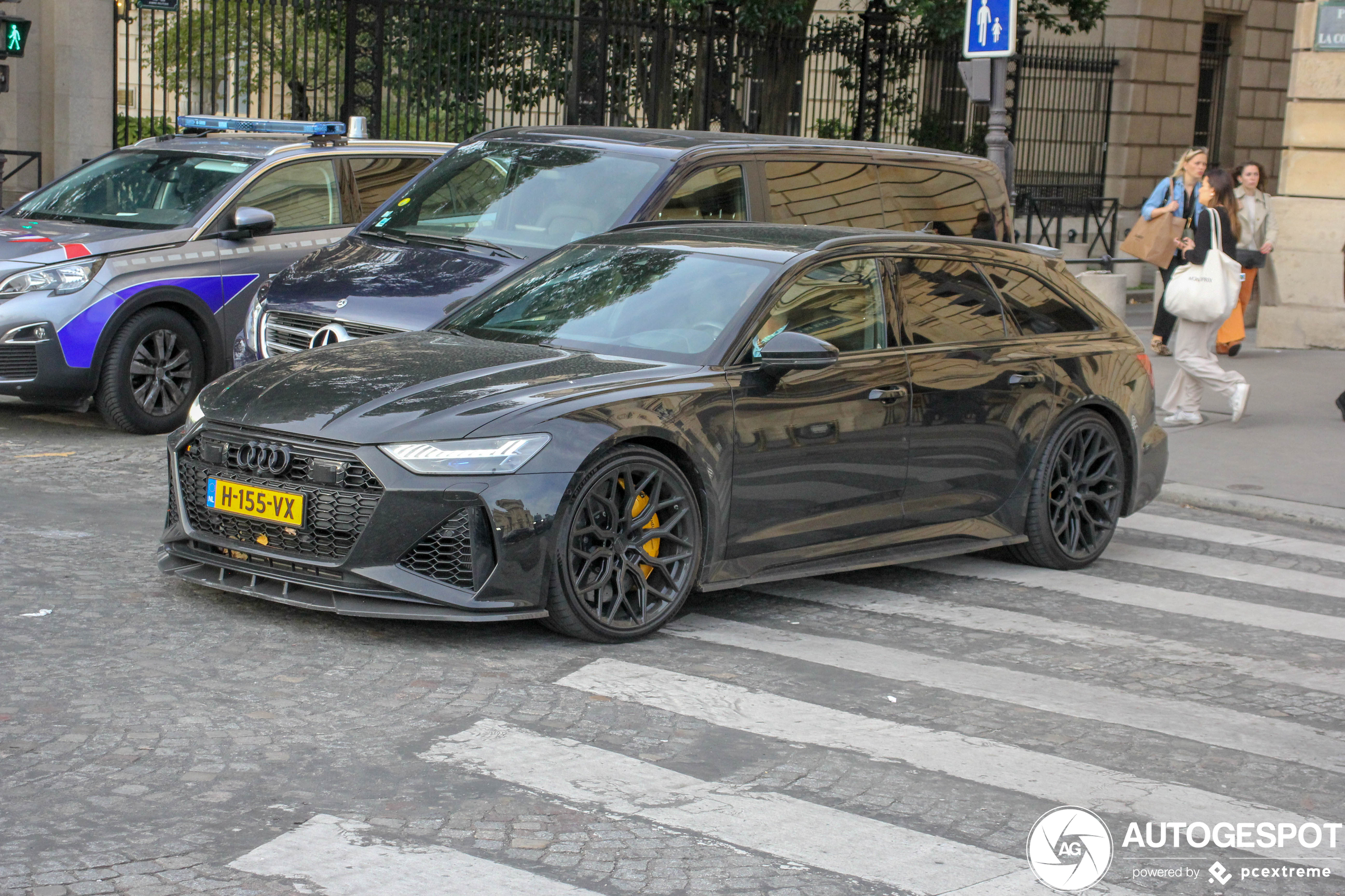 Audi RS6 Avant C8 Urban - 19 October 2022 - Autogespot