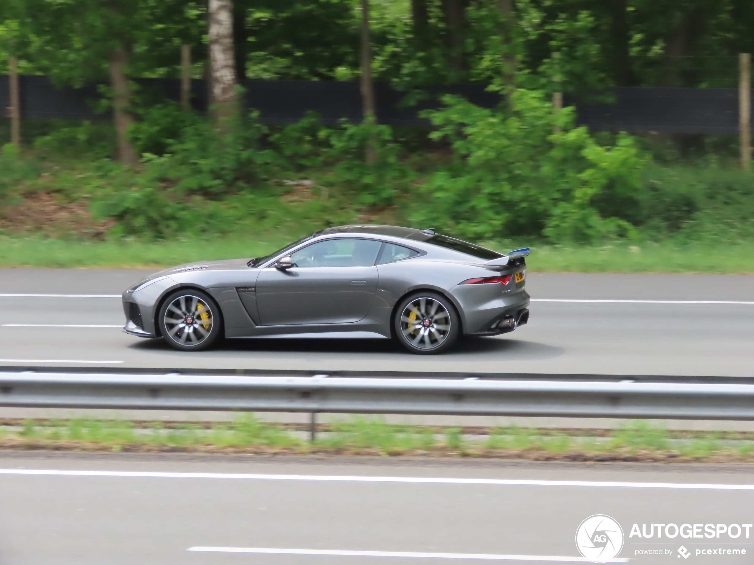 Jaguar F-TYPE SVR Coupé 2017