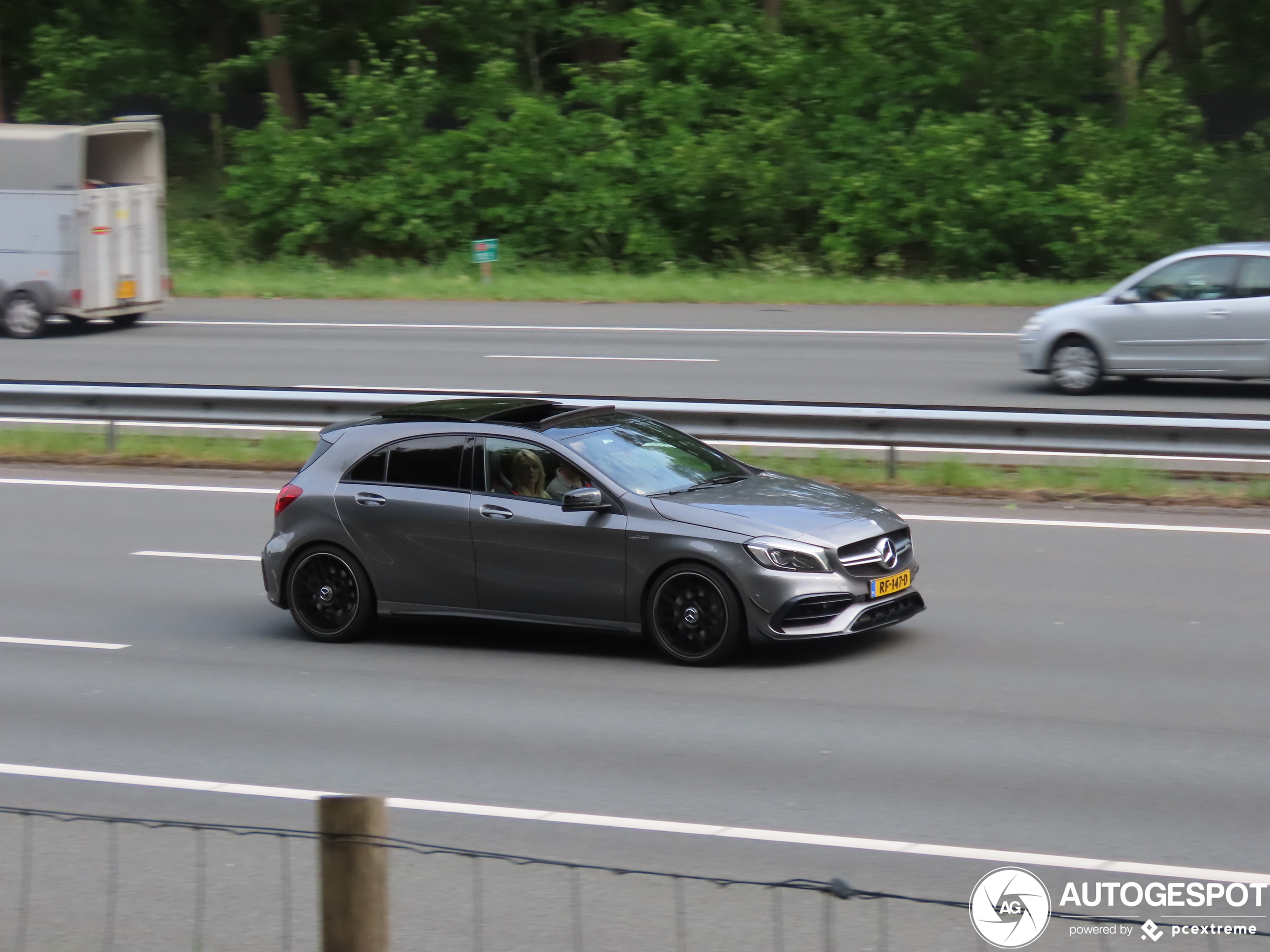 Mercedes-AMG A 45 W176 2015