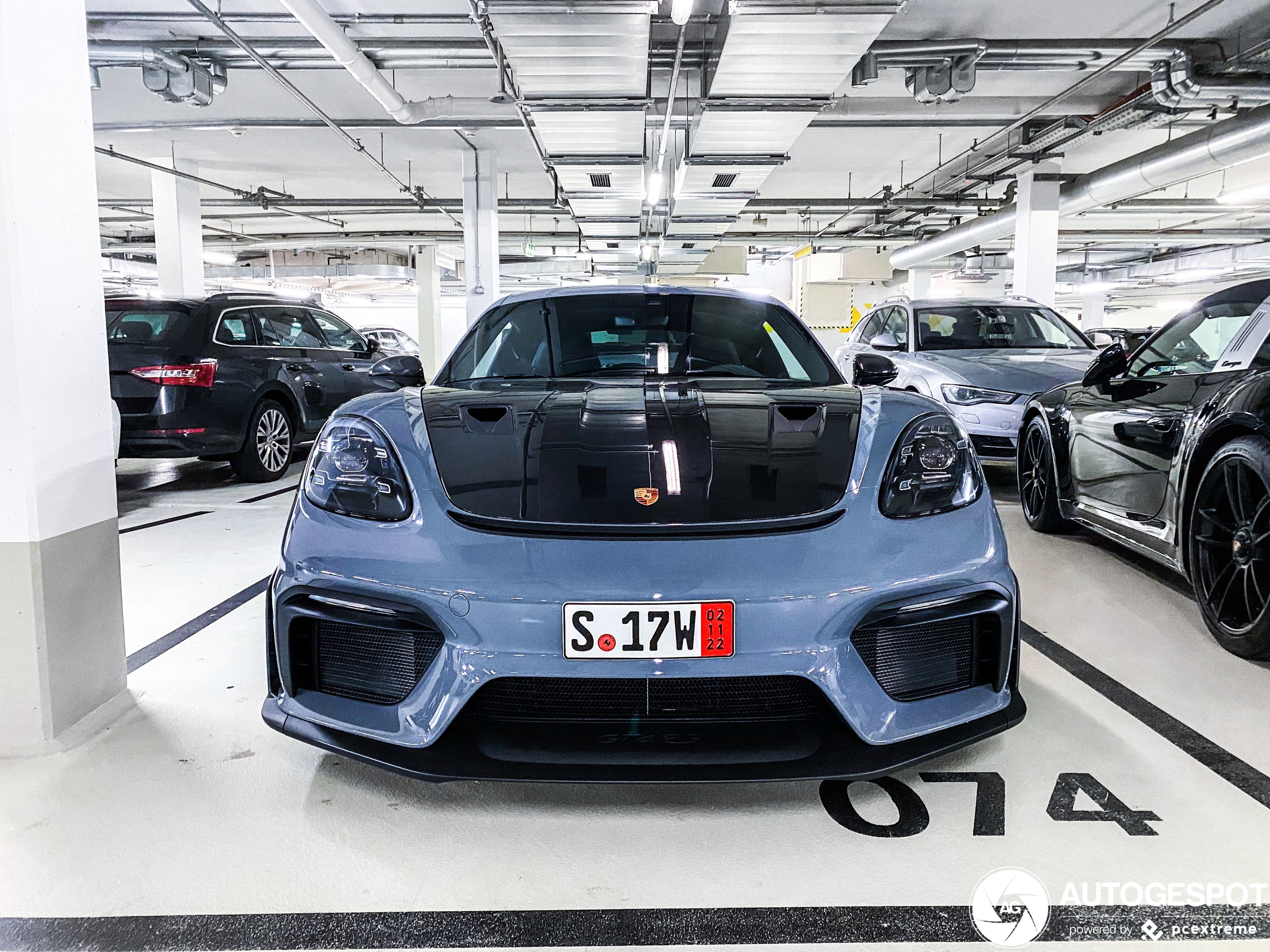 Porsche 718 Cayman GT4 RS Weissach Package