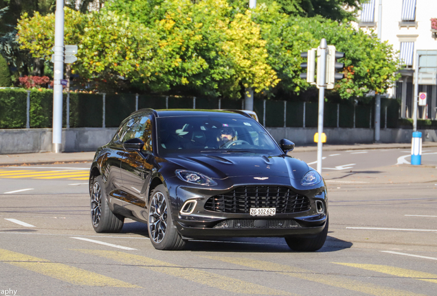 Aston Martin DBX