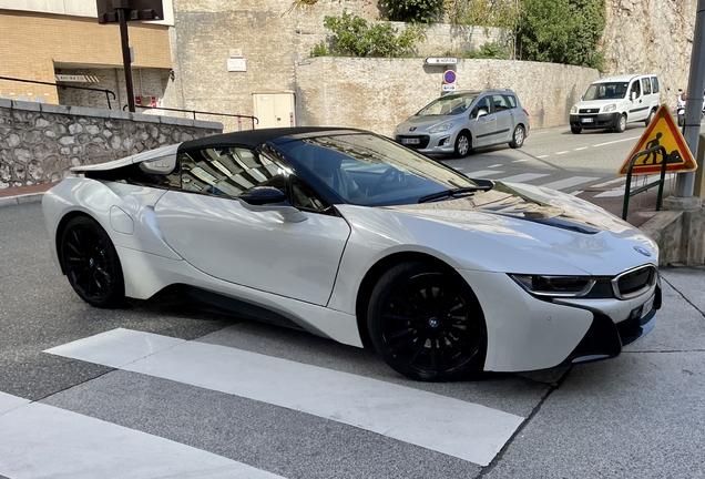 BMW i8 Roadster