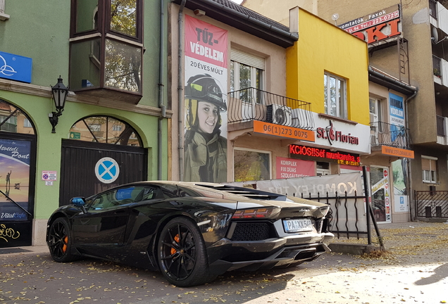 Lamborghini Aventador LP700-4