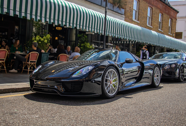 Porsche 918 Spyder Weissach Package