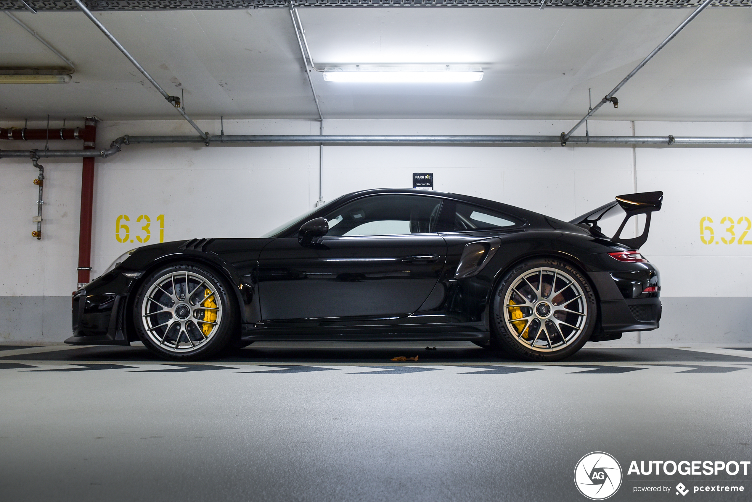 Porsche 991 GT2 RS Weissach Package