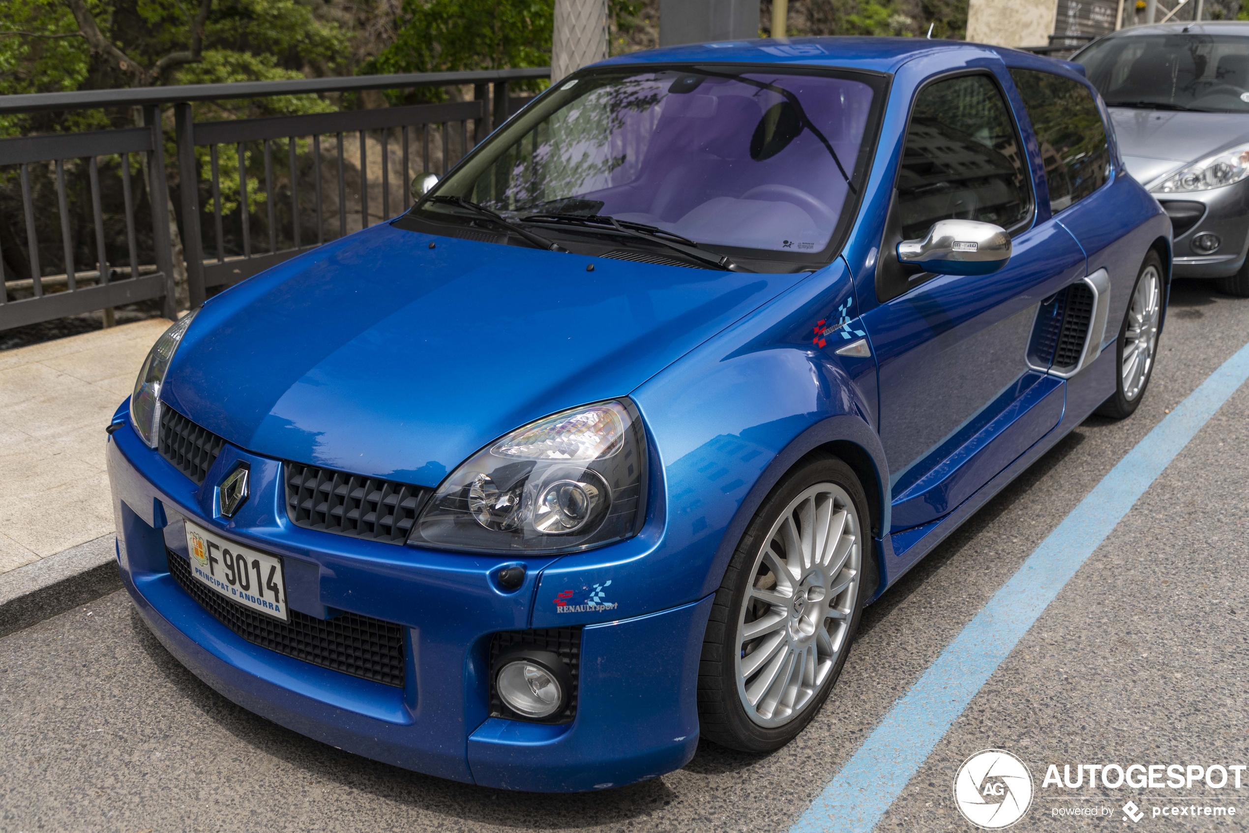 Renault Clio V6 Phase II