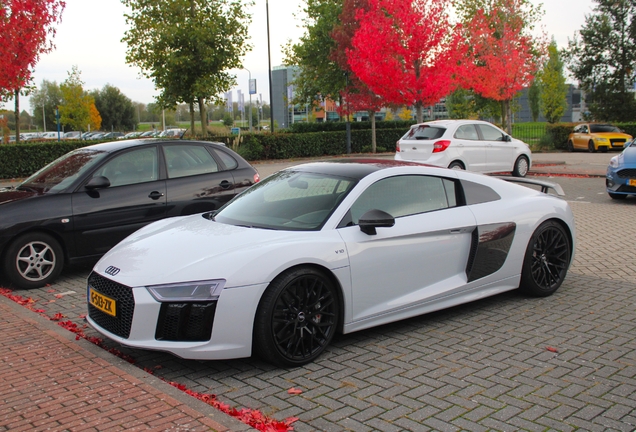 Audi R8 V10 Plus 2015