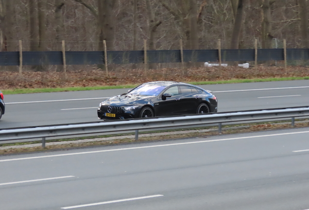 Mercedes-AMG GT 63 S X290