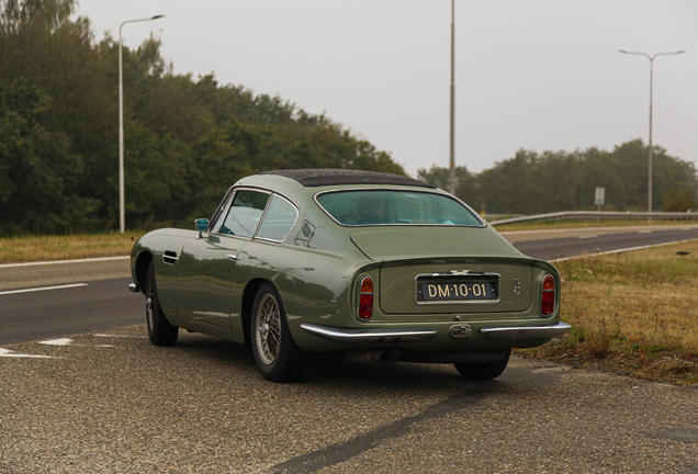 Aston Martin DB6 MKI