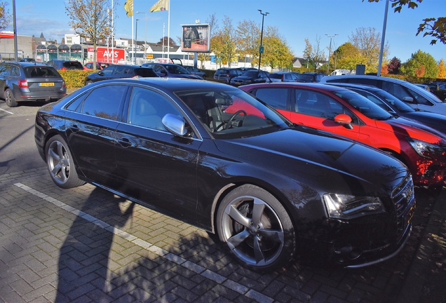 Audi S8 D4