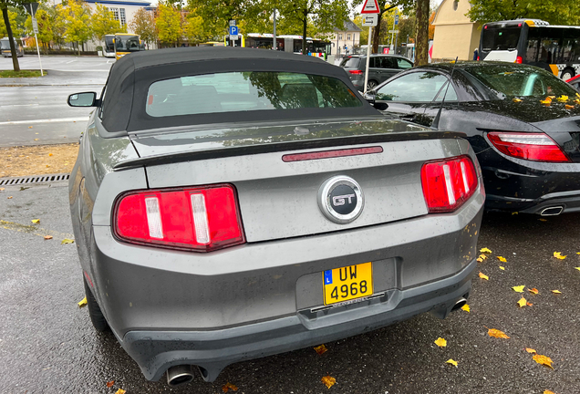 Ford Mustang GT Convertible 2011