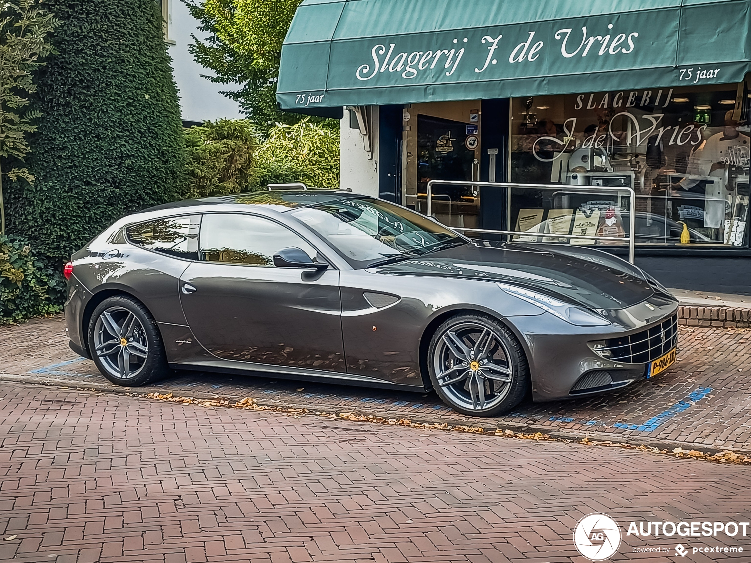 Ferrari FF