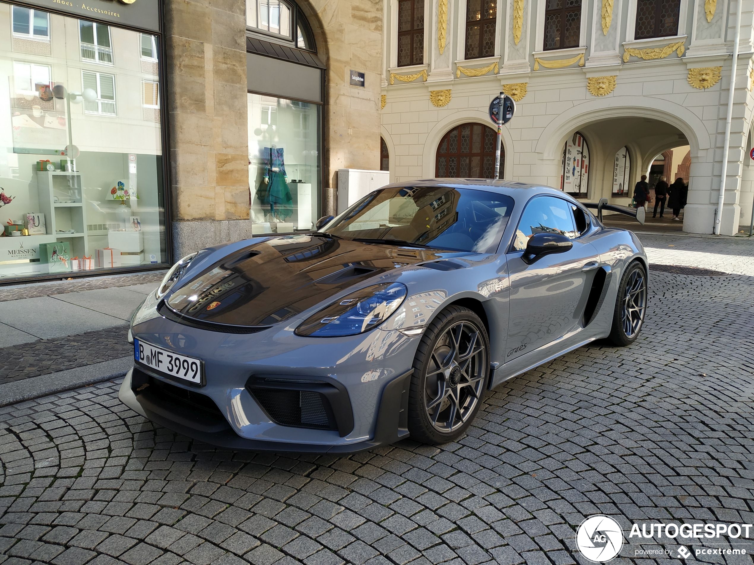 Porsche 718 Cayman GT4 RS Weissach Package