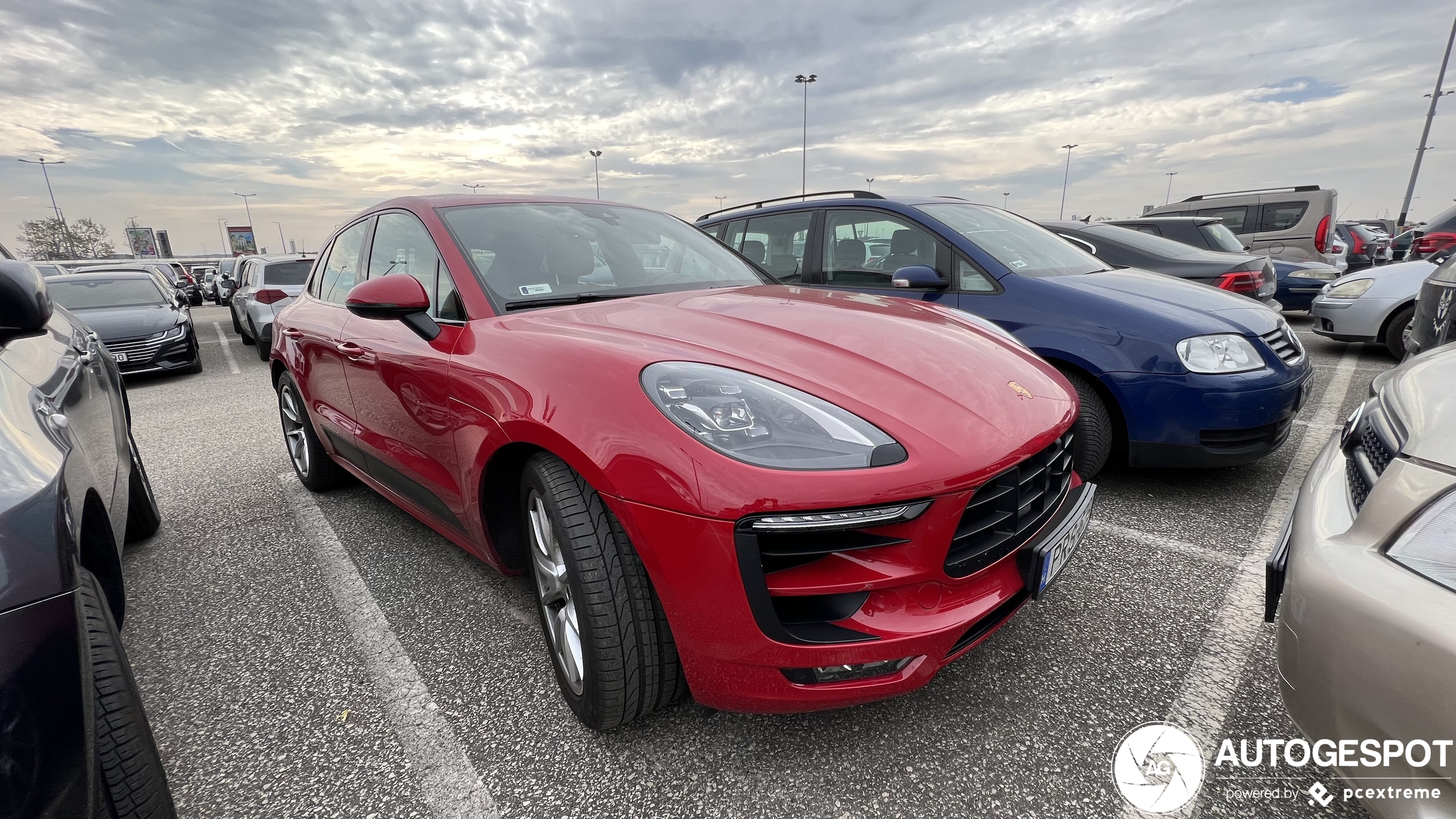 Porsche 95B Macan GTS