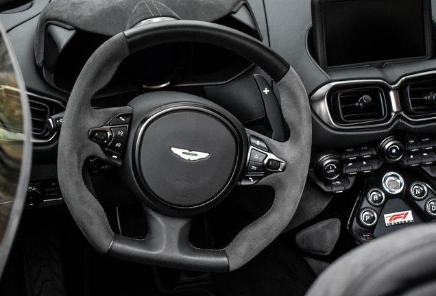 Aston Martin V8 Vantage Formula 1 Edition Roadster