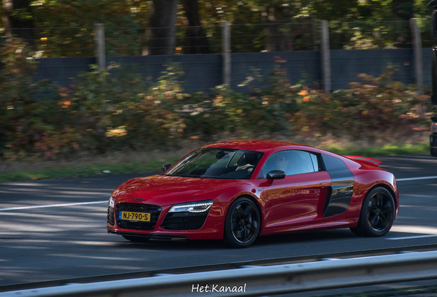 Audi R8 V10 Plus 2013