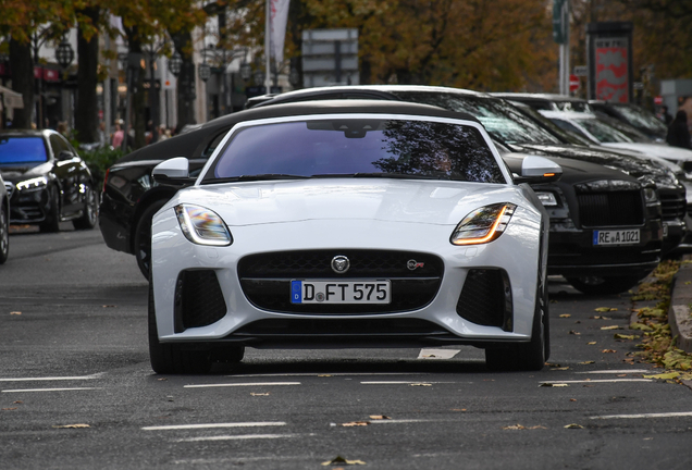 Jaguar F-TYPE SVR Convertible 2017