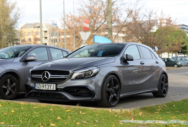 Mercedes-AMG A 45 W176 2015