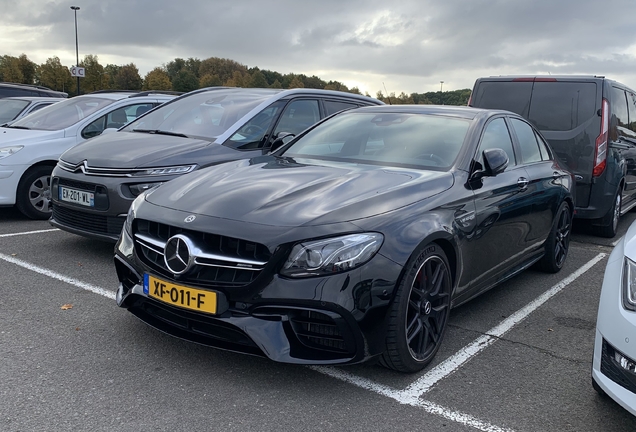 Mercedes-AMG E 63 S W213