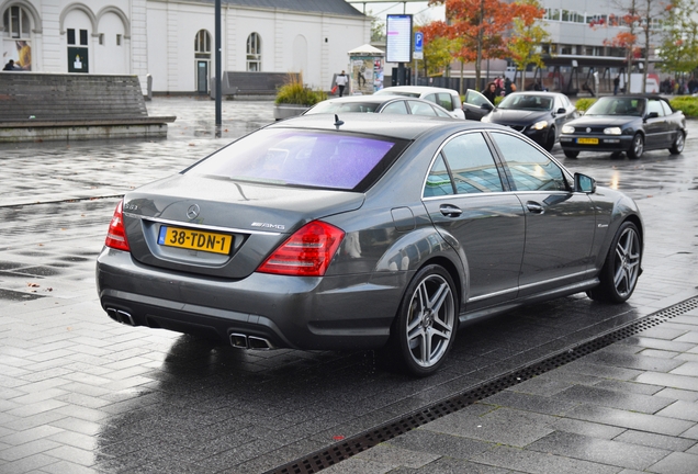 Mercedes-Benz S 63 AMG W221 2011