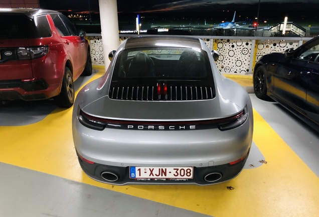 Porsche 992 Carrera 4S