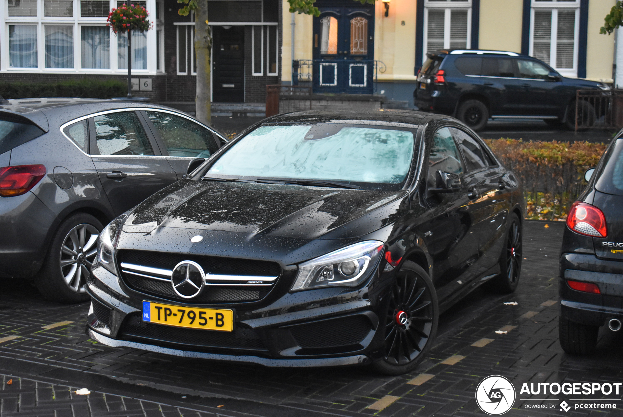 Mercedes-Benz CLA 45 AMG C117