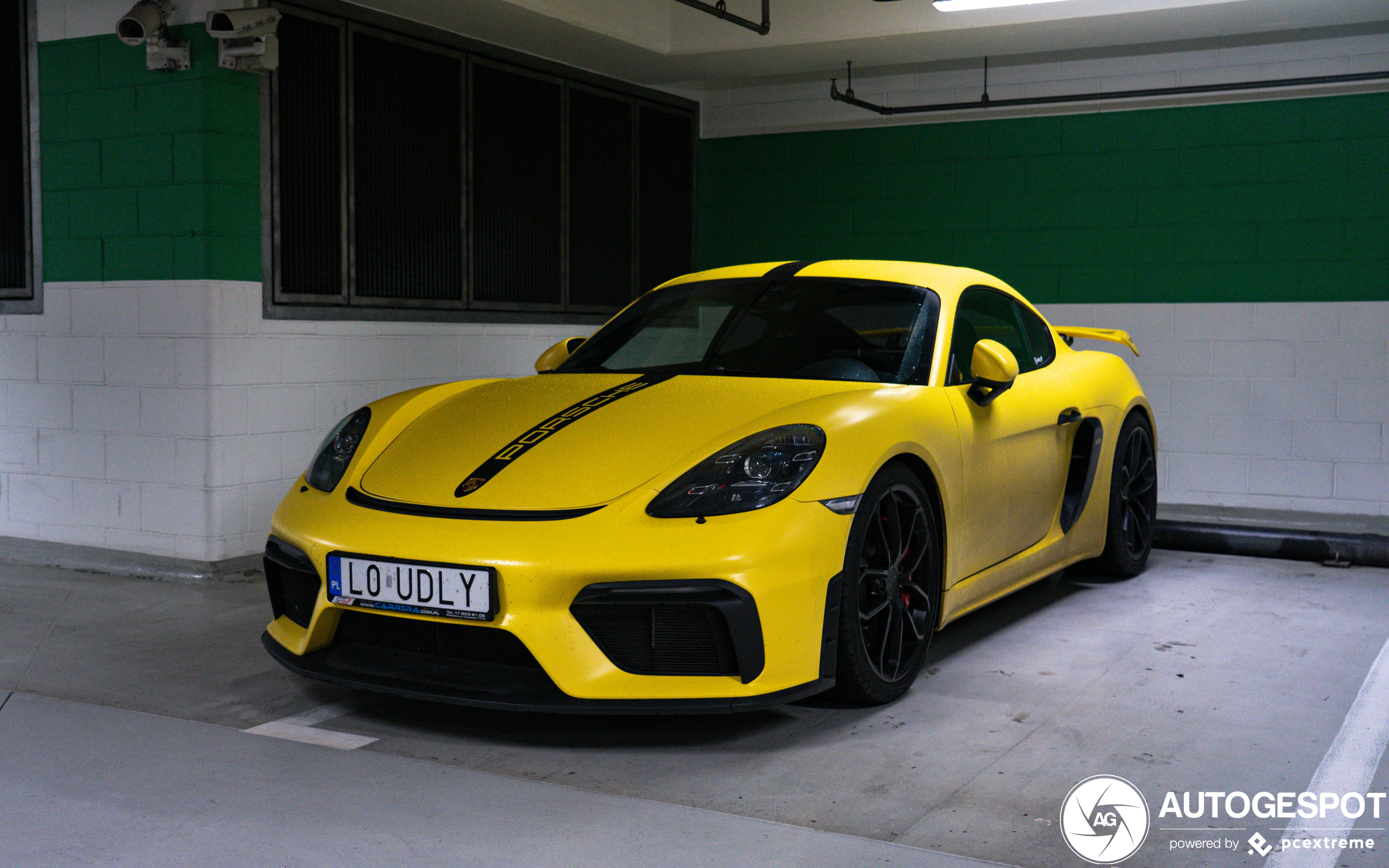 Porsche 718 Cayman GT4