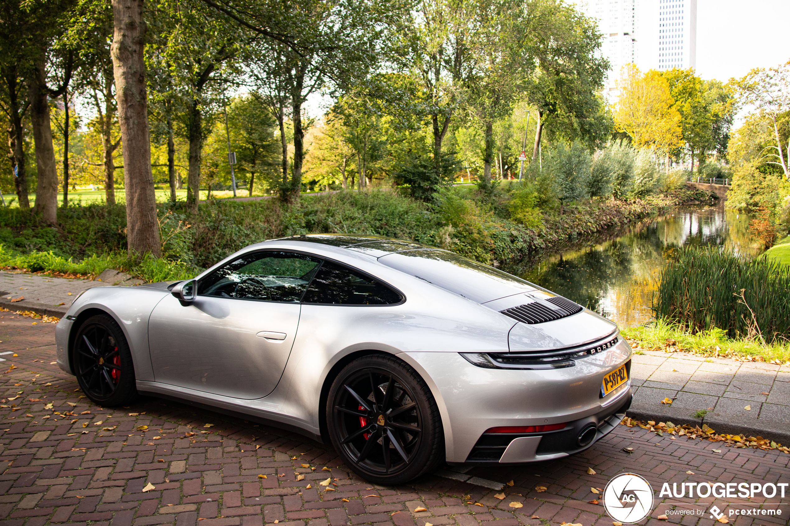 Porsche 992 Carrera 4S