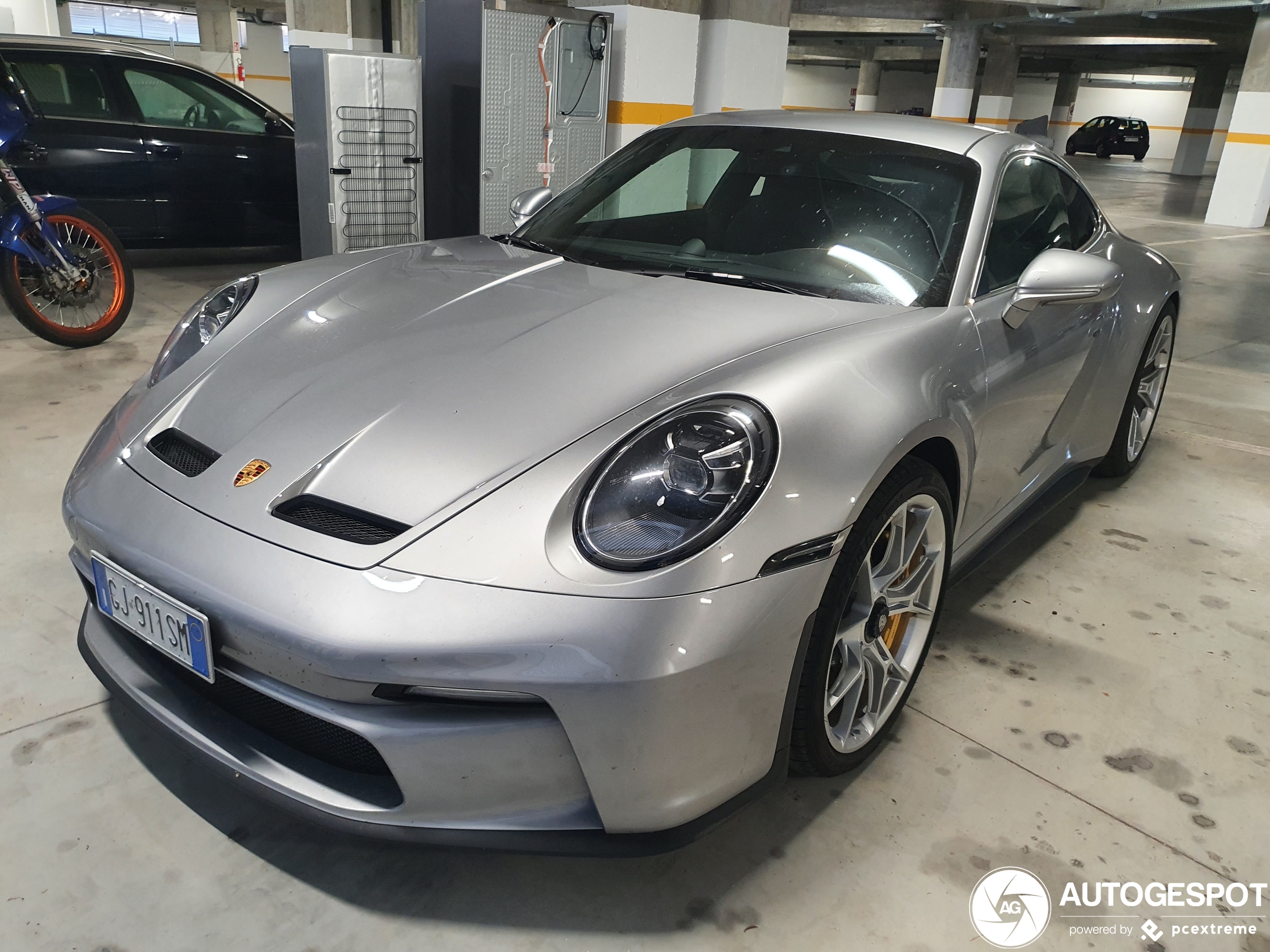 Porsche 992 GT3 Touring