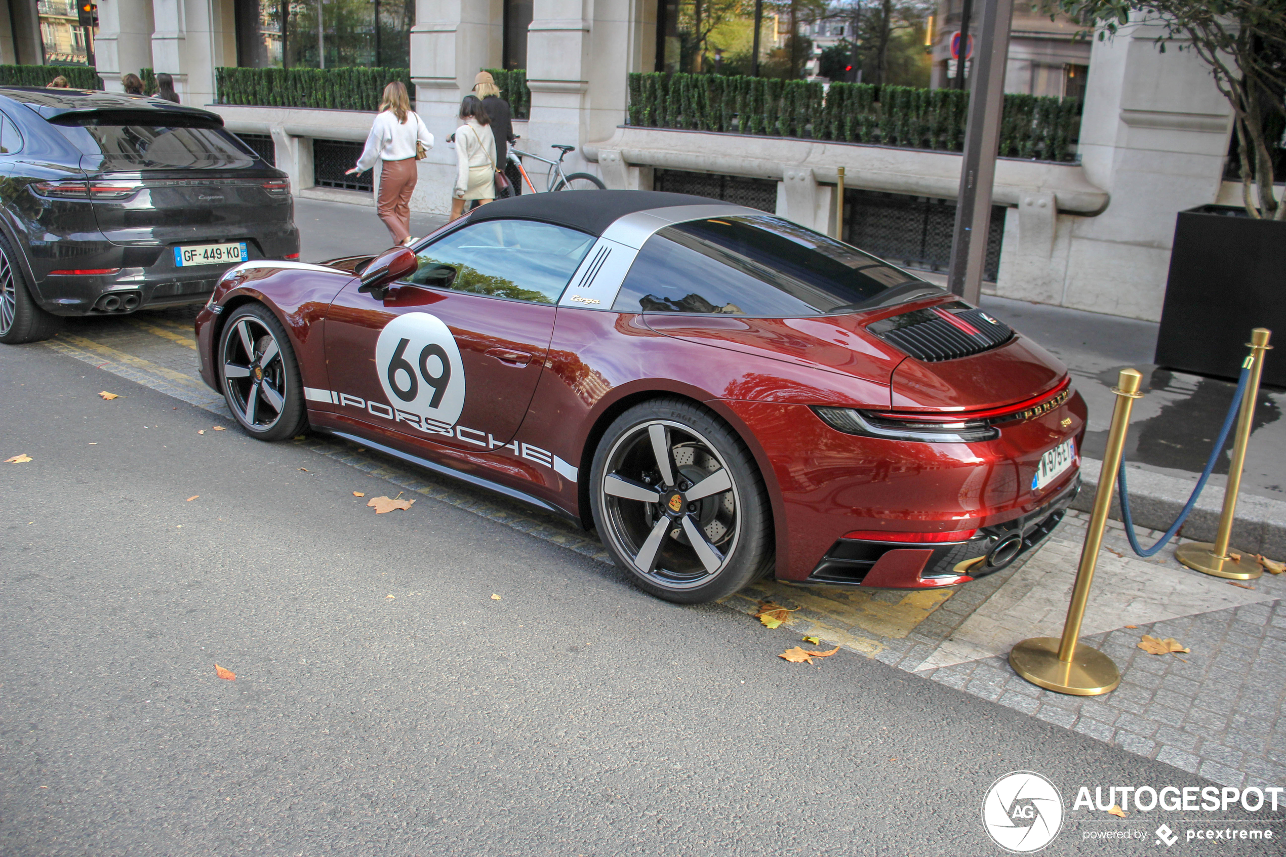 Porsche 992 Targa 4S Heritage Design Edition