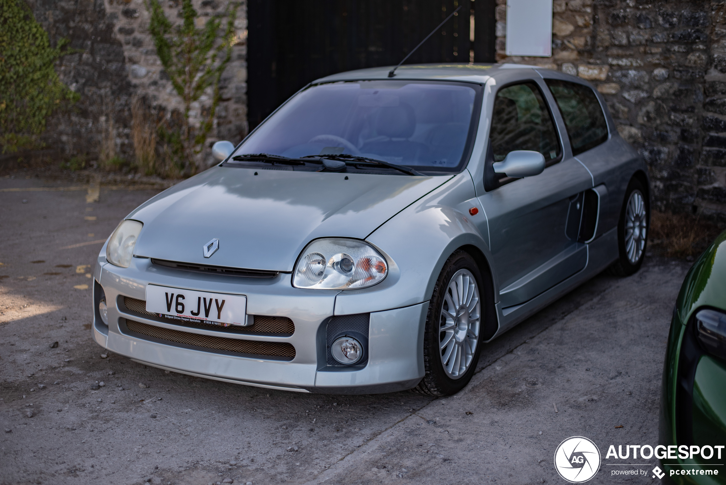 Renault Clio V6