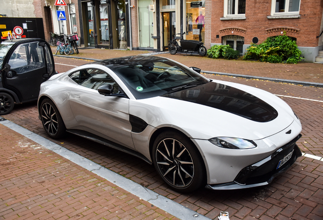 Aston Martin V8 Vantage 2018