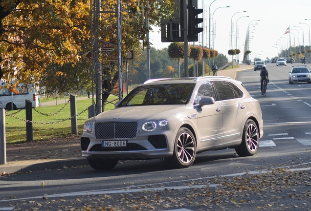 Bentley Bentayga Hybrid 2021