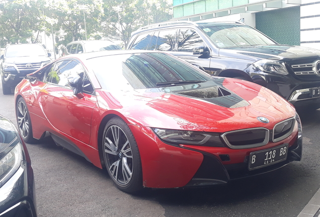 BMW i8 Protonic Red Edition