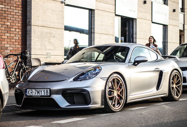 Porsche 718 Cayman GT4