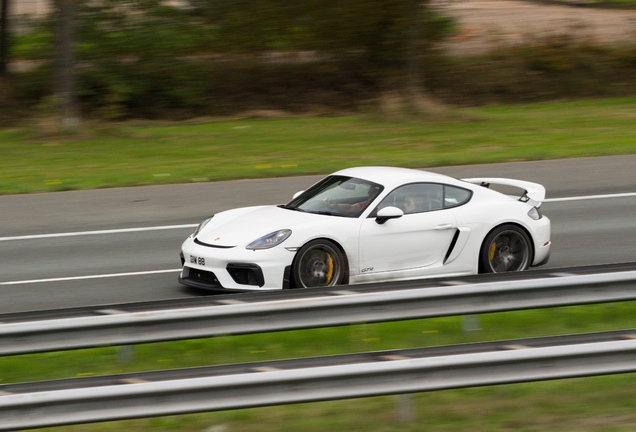 Porsche 718 Cayman GT4