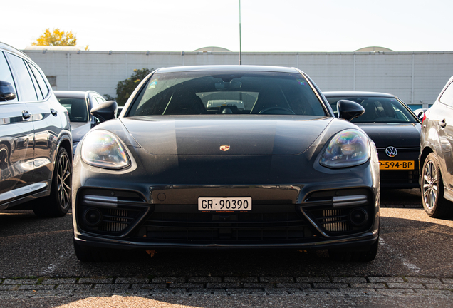 Porsche 971 Panamera Turbo S E-Hybrid Sport Turismo