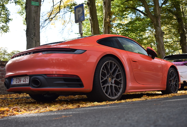 Porsche 992 Carrera 4S