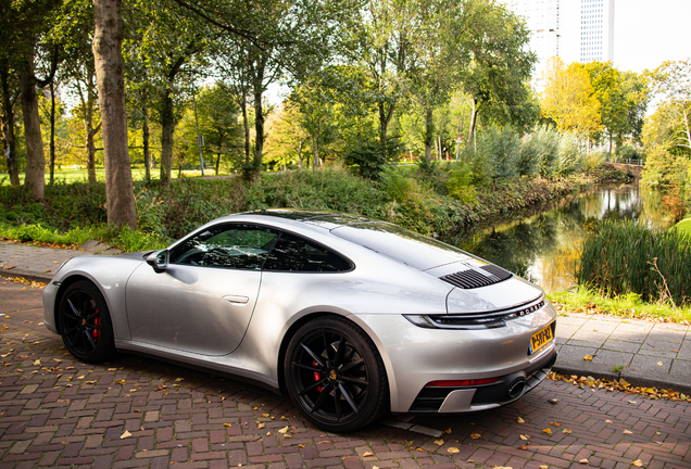 Porsche 992 Carrera 4S